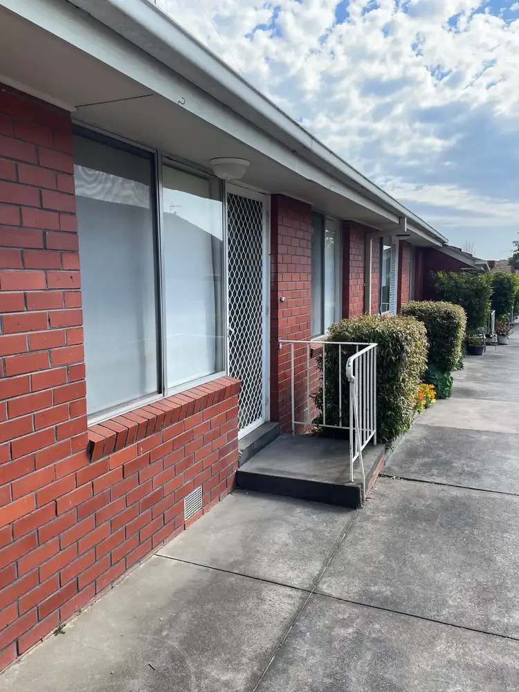 14 Athelstane Grove