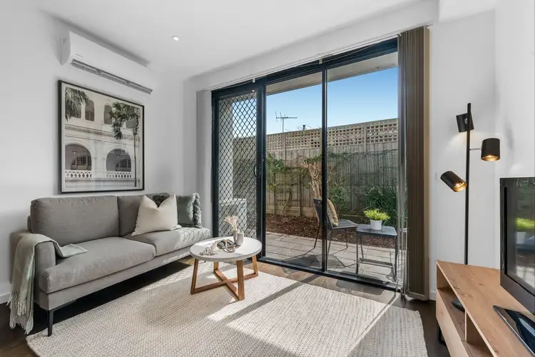 Second view of Homely apartment listing, 5/121 Murrumbeena Road, Murrumbeena VIC 3163