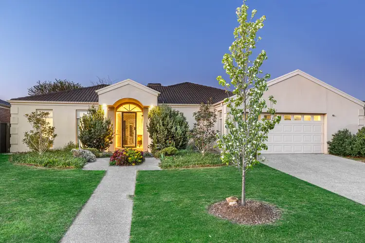 11 Leicester Court, Alfredton VIC 3350