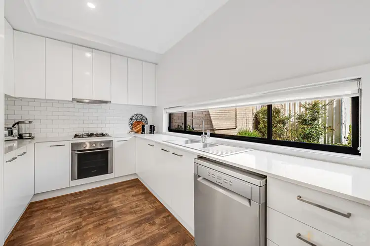 Fifth view of Homely house listing, 30 Timbarra Drive, Werribee VIC 3030