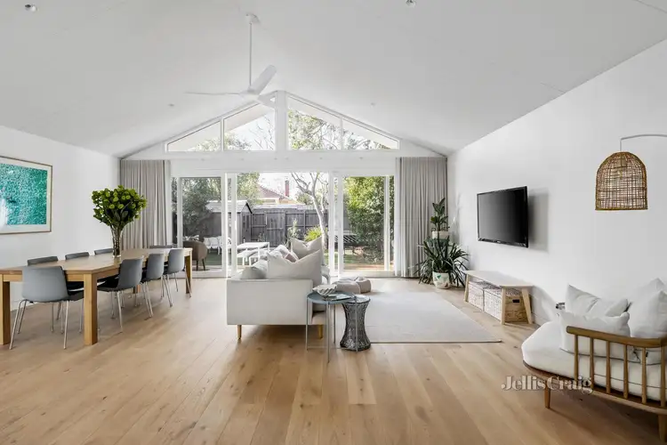 21 Carlton Street, Mckinnon VIC 3204