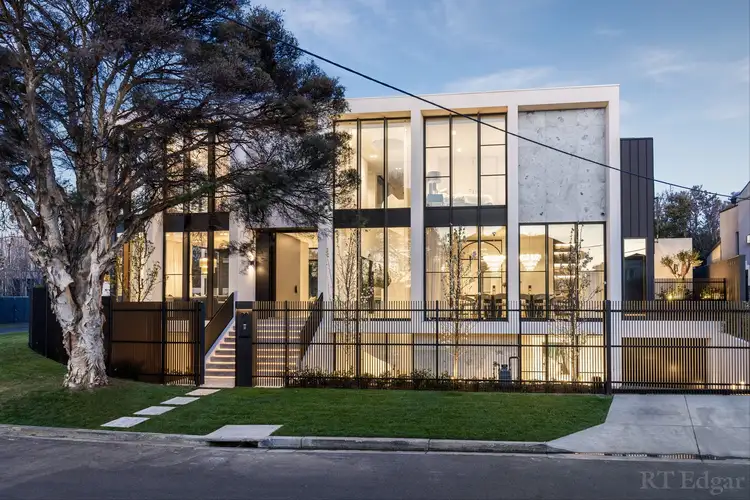 20 Tashinny Road, Toorak VIC 3142