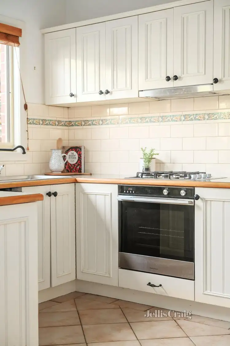 Fifth view of Homely house listing, 3 Tranquil Winter Court, Viewbank VIC 3084