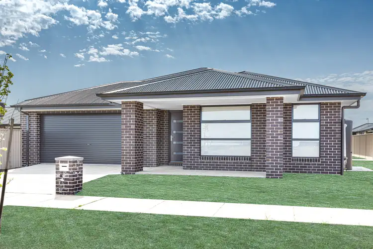 16 Amalfi Street, Winter Valley VIC 3358