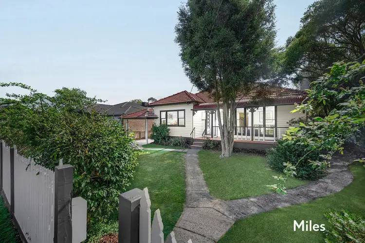 38 Strathallan Road, Macleod VIC 3085