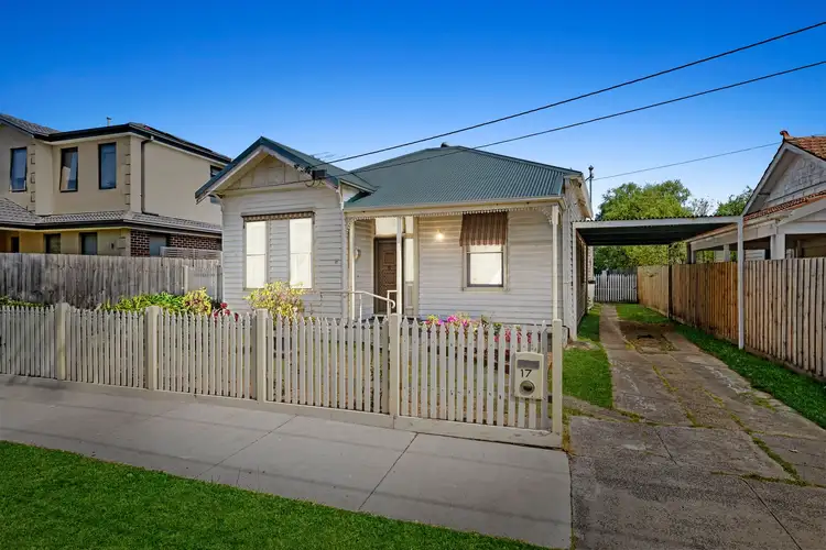 17 Camden Road, Hughesdale VIC 3166