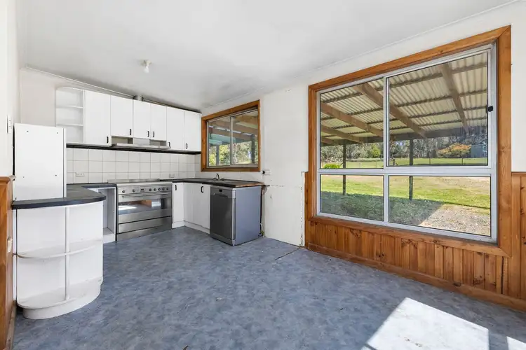 Fourth view of Homely house listing, 29 Devon Court, Haddon VIC 3351