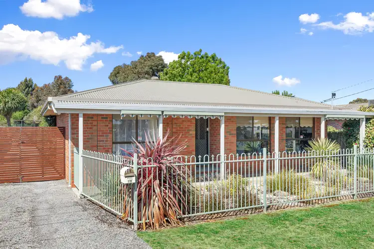 18 Lyons Street, Miners Rest VIC 3352