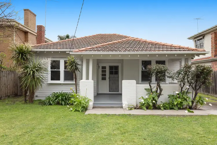 11 Davey Avenue