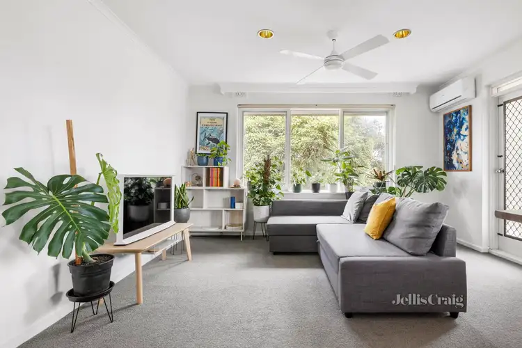 Main view of Homely apartment listing, 2/22 Walsh Street, Ormond VIC 3204