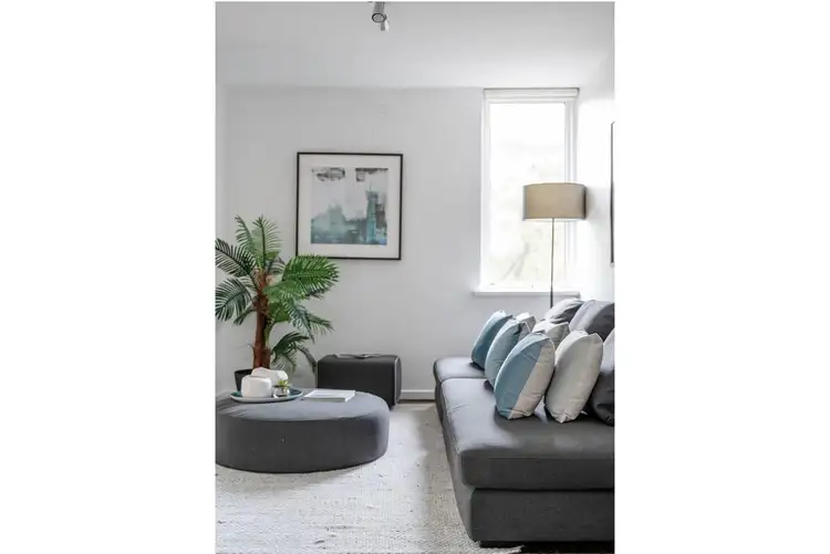 Second view of Homely apartment listing, 3/5 Denham Street, Hawthorn VIC 3122