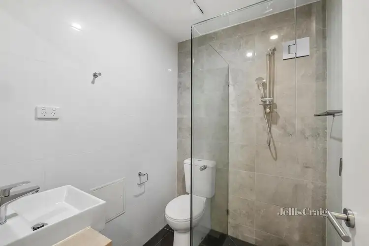 Fifth view of Homely apartment listing, 2/15 Bent Street, Bentleigh VIC 3204