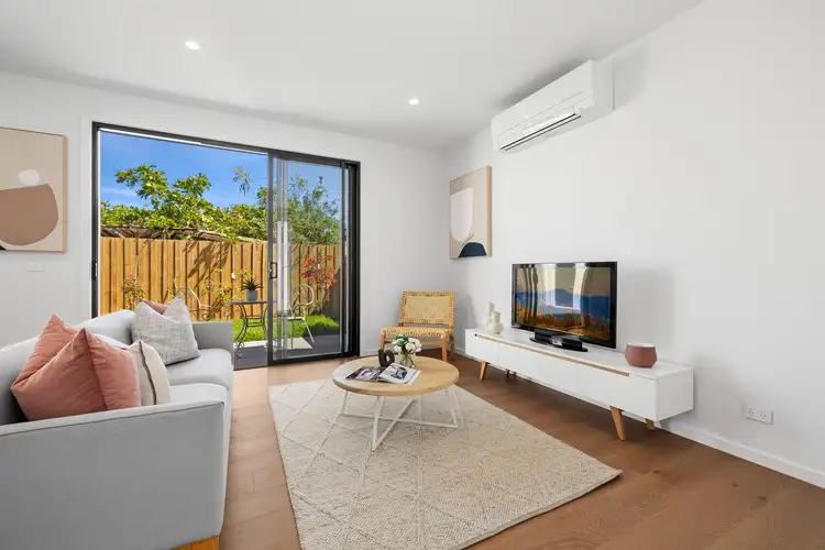 2/48 McMillan Street, Clayton South VIC 3169