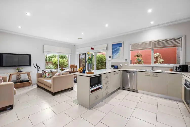 Fifth view of Homely unit listing, 1/1 Kenaud Avenue, Mount Eliza VIC 3930