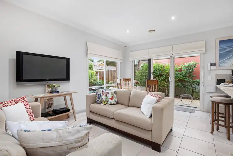 Sixth view of Homely unit listing, 1/1 Kenaud Avenue, Mount Eliza VIC 3930