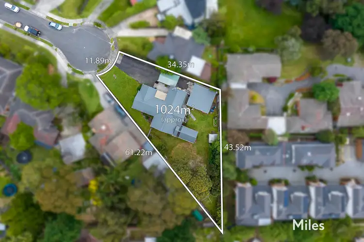 Second view of Homely house listing, 10 Kallay Court, Viewbank VIC 3084