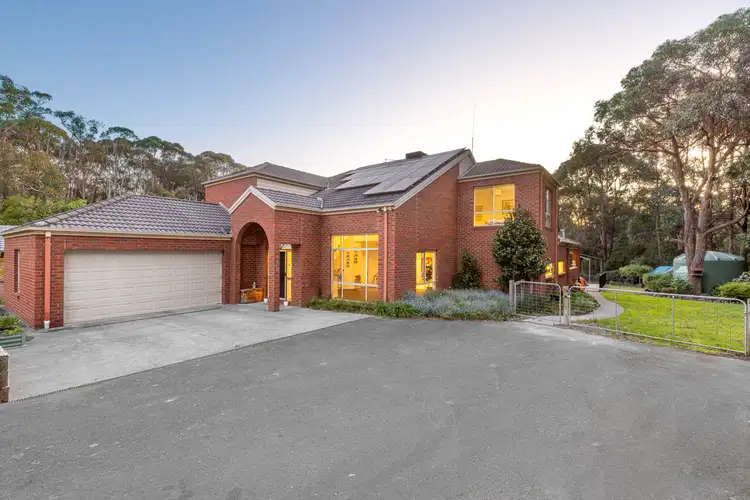 4 Currawong Court, Mount Helen VIC 3350