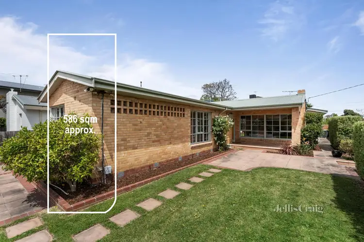 6 Huntingdon Road, Bentleigh East VIC 3165