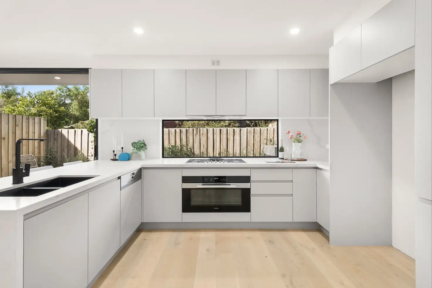 Main view of Homely townhouse listing, 3/23 Toolambool Road, Carnegie VIC 3163