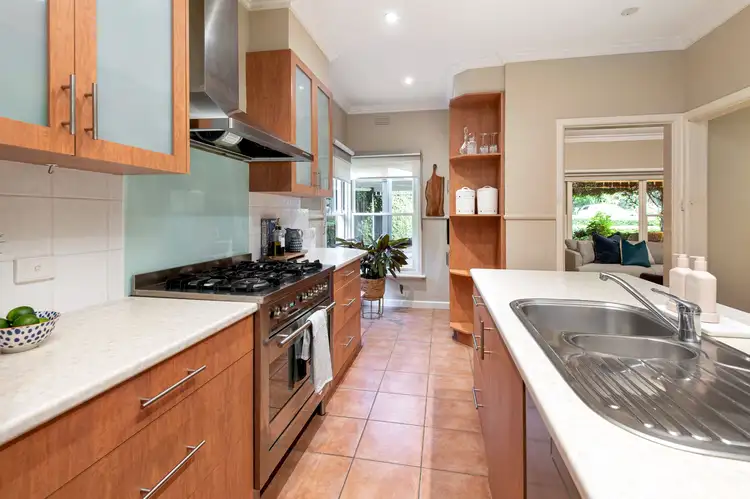 Sixth view of Homely house listing, 2 Regent Court, Blackburn North VIC 3130