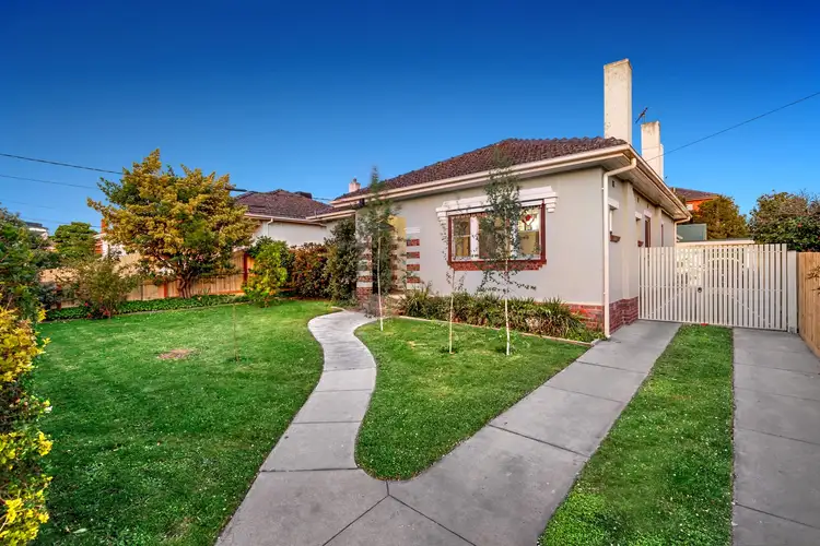 10 Wilbur Crescent, Hughesdale VIC 3166