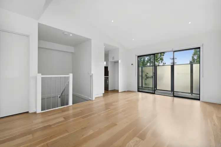 12/110 Atherton Road, Oakleigh VIC 3166