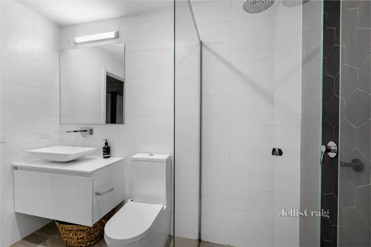 Sixth view of Homely apartment listing, 2/304 Glen Eira Road, Elsternwick VIC 3185