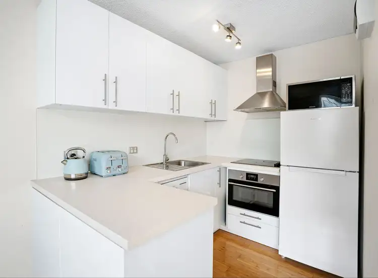 Fourth view of Homely apartment listing, 2/20-22 Sandown Road, Ascot Vale VIC 3032