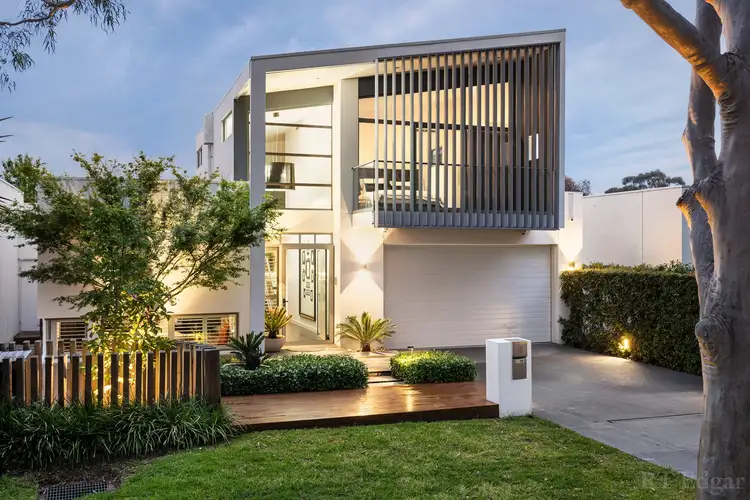 6 Brazier Grove, Kew VIC 3101
