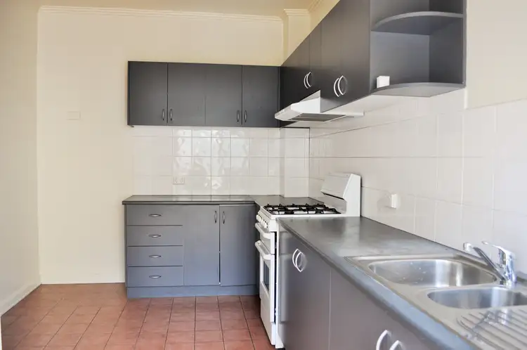 Fifth view of Homely apartment listing, 1/22a Clendon Road, Toorak VIC 3142