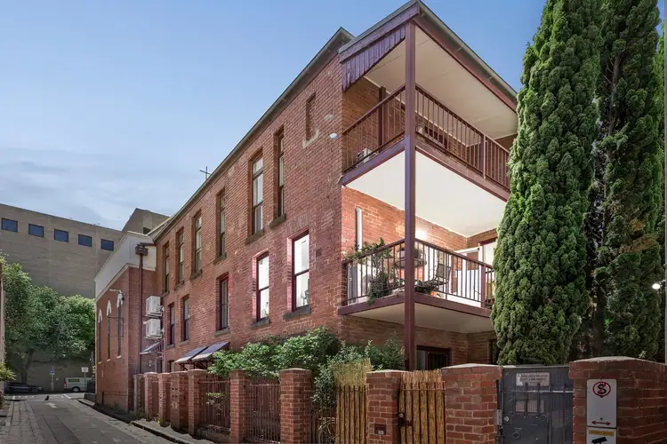 2/42 Grattan Place, Carlton VIC 3053