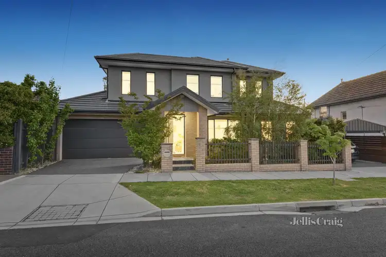 2a Seaview Avenue, Bentleigh VIC 3204