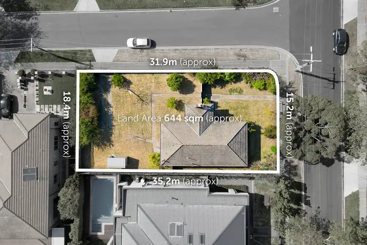 1 Catalina Avenue, Ashburton VIC 3147