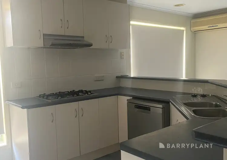 Fourth view of Homely house listing, 2 Amethyst Place, Werribee VIC 3030