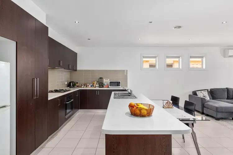 Second view of Homely unit listing, 2/6 Eden Place, Wallan VIC 3756