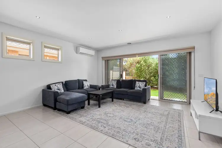 Third view of Homely unit listing, 2/6 Eden Place, Wallan VIC 3756