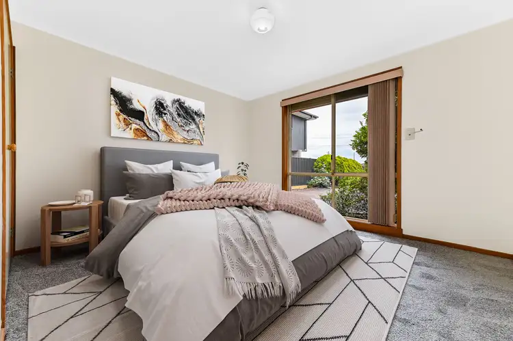 Fifth view of Homely unit listing, 2/10 Valley Fair Drive, Narre Warren VIC 3805