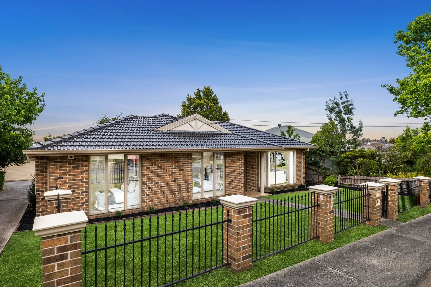 Main view of Homely unit listing, 1/11 Savige Avenue, Mount Waverley VIC 3149