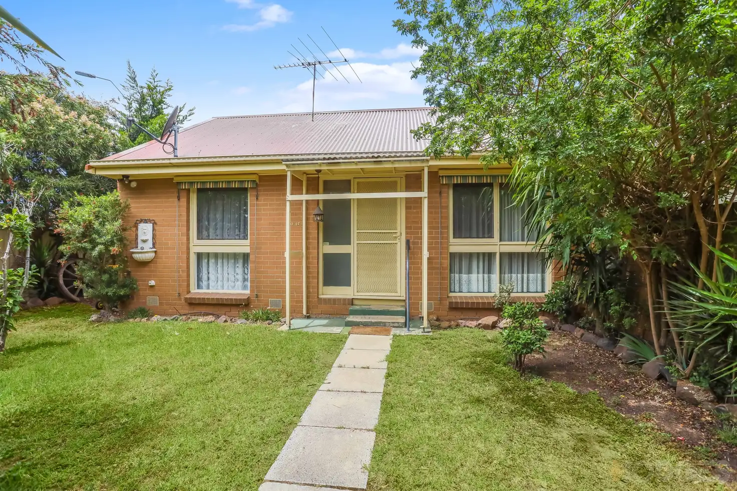Main view of Homely house listing, 10/27 Deutgam Street, Werribee VIC 3030
