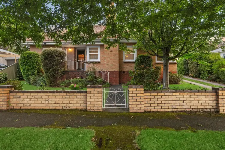 825 Bond Street, Mount Pleasant VIC 3350