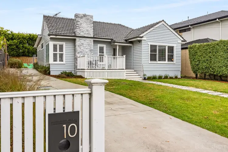 10 Gowrie Avenue, Frankston South VIC 3199