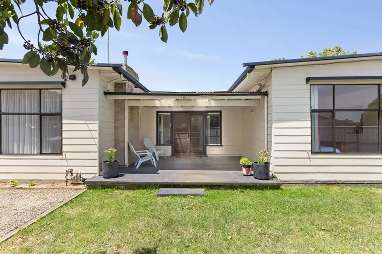7 Ash Road, Leopold VIC 3224