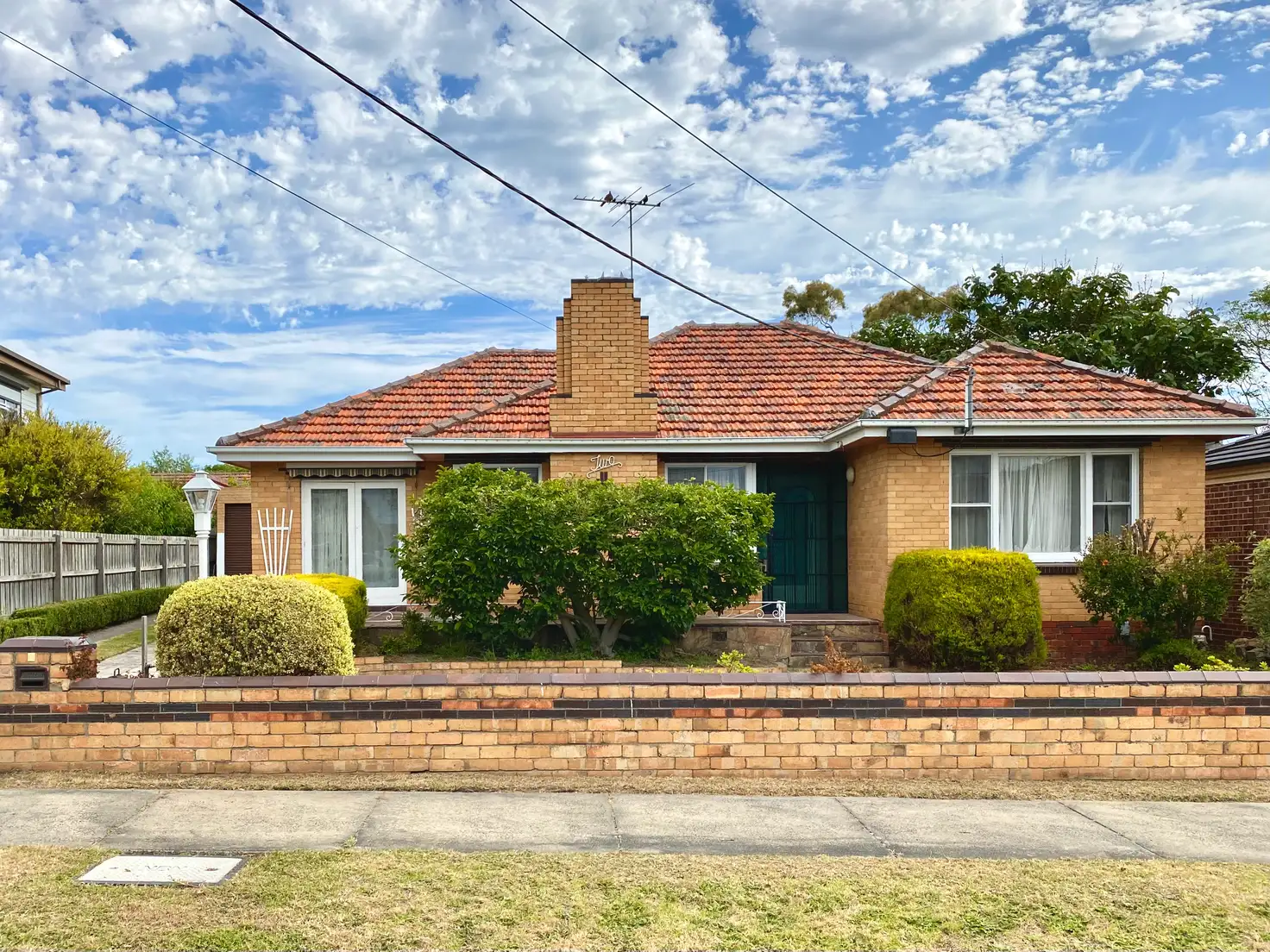 Main view of Homely house listing, 2 McKenzie Court, Oakleigh East VIC 3166