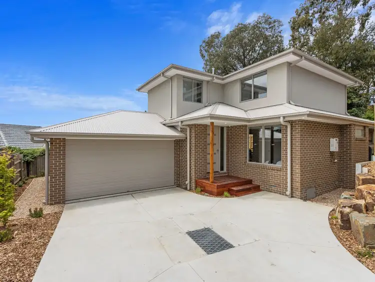 8A Bellara Drive, Mooroolbark VIC 3138