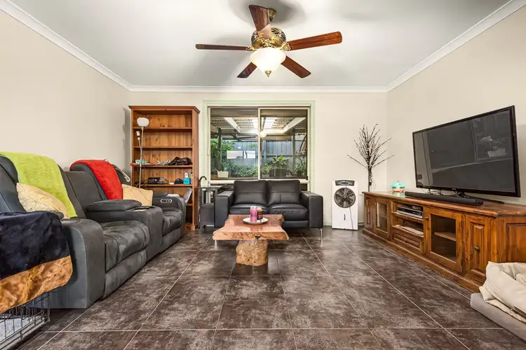 Second view of Homely house listing, 5 Renlik Court, Pakenham VIC 3810