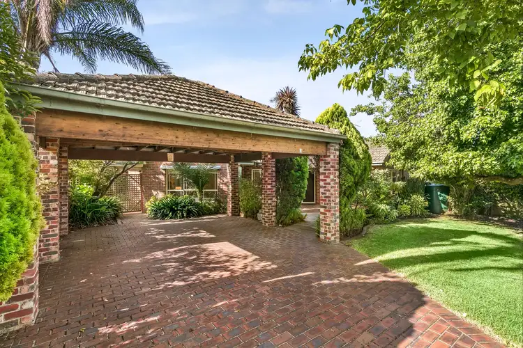 3 Dora Avenue, Blackburn VIC 3130