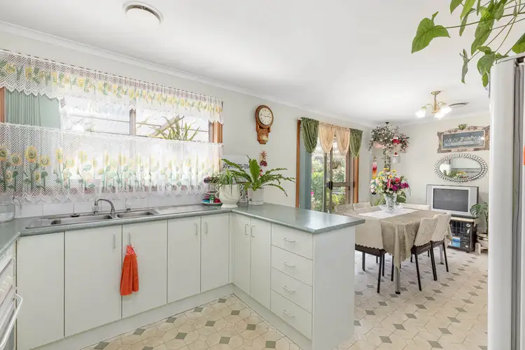 Fifth view of Homely house listing, 4 Brompton Place, Alfredton VIC 3350