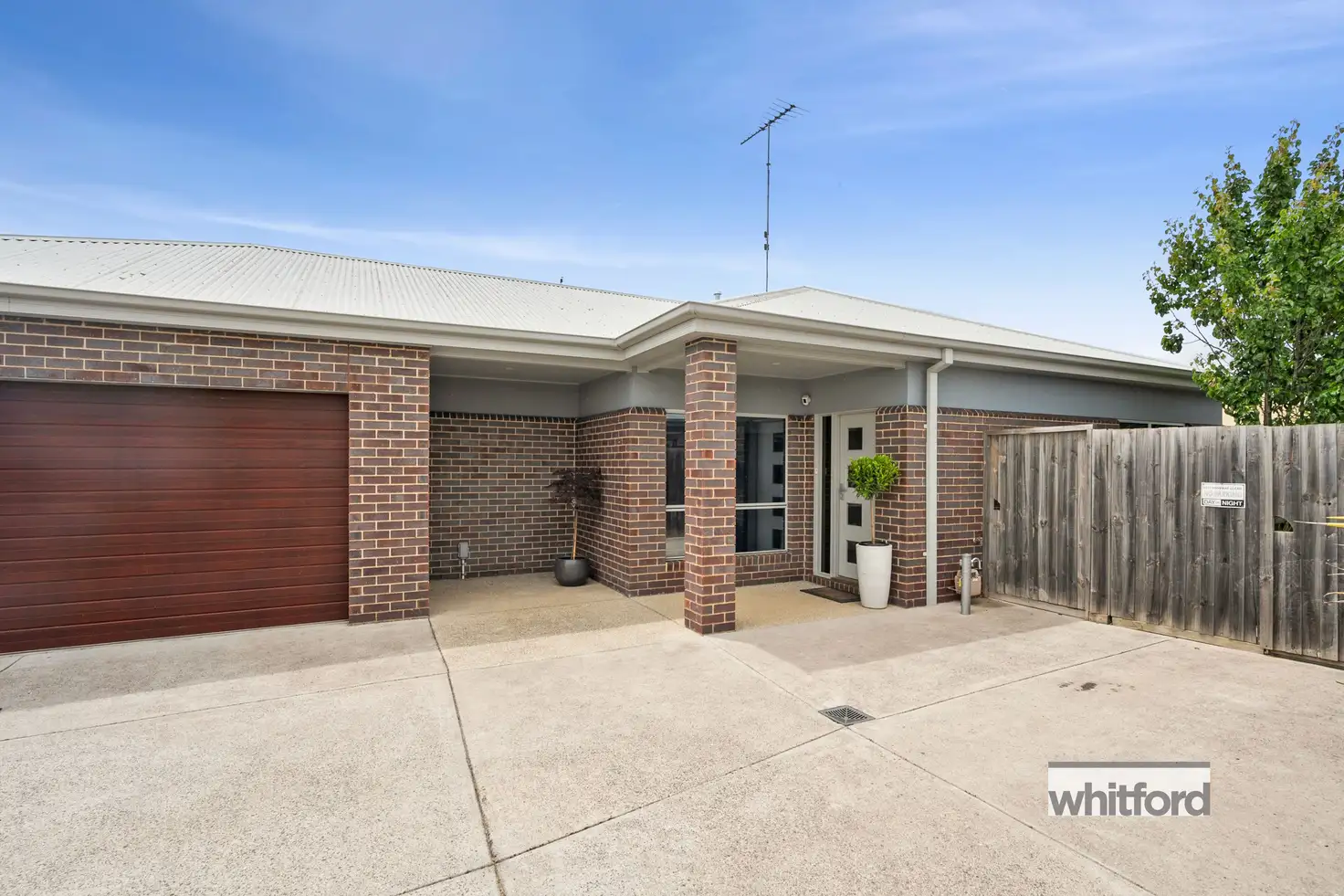 Main view of Homely townhouse listing, 2/3-5 Lomond Terrace, East Geelong VIC 3219