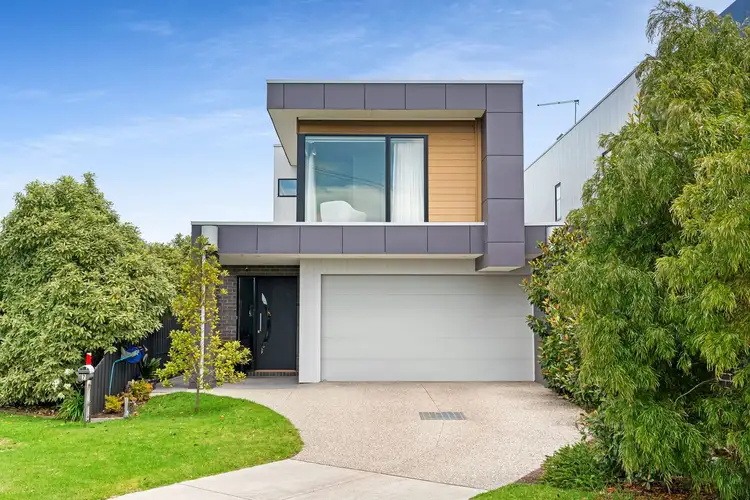 7 Higgins Street, Safety Beach VIC 3936