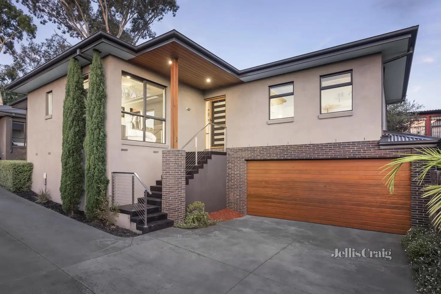 Main view of Homely unit listing, 2/11 Walsh Street, Eltham VIC 3095